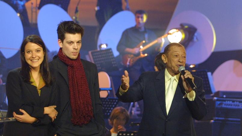 Keren Ann et Benjamin Biolay au côté d'Henri Salvador aux Victoires de la musique, en 2001.