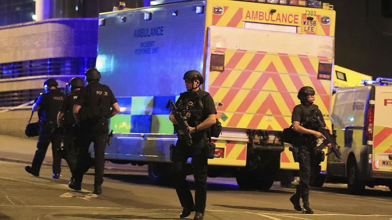 Angleterre: une explosion fait plusieurs morts et blessés, à Manchester lors d'un concert