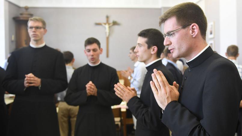 Un Quart Des Pretres Ordonnes En France Sont Issus Des Rangs Traditionalistes