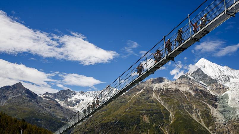 En Suisse Traverser Le Plus Long Pont Suspendu Du Monde