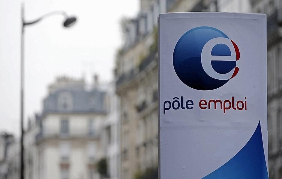 Pole Emploi Les Agents Publics Moins Payes Et Plus Absents
