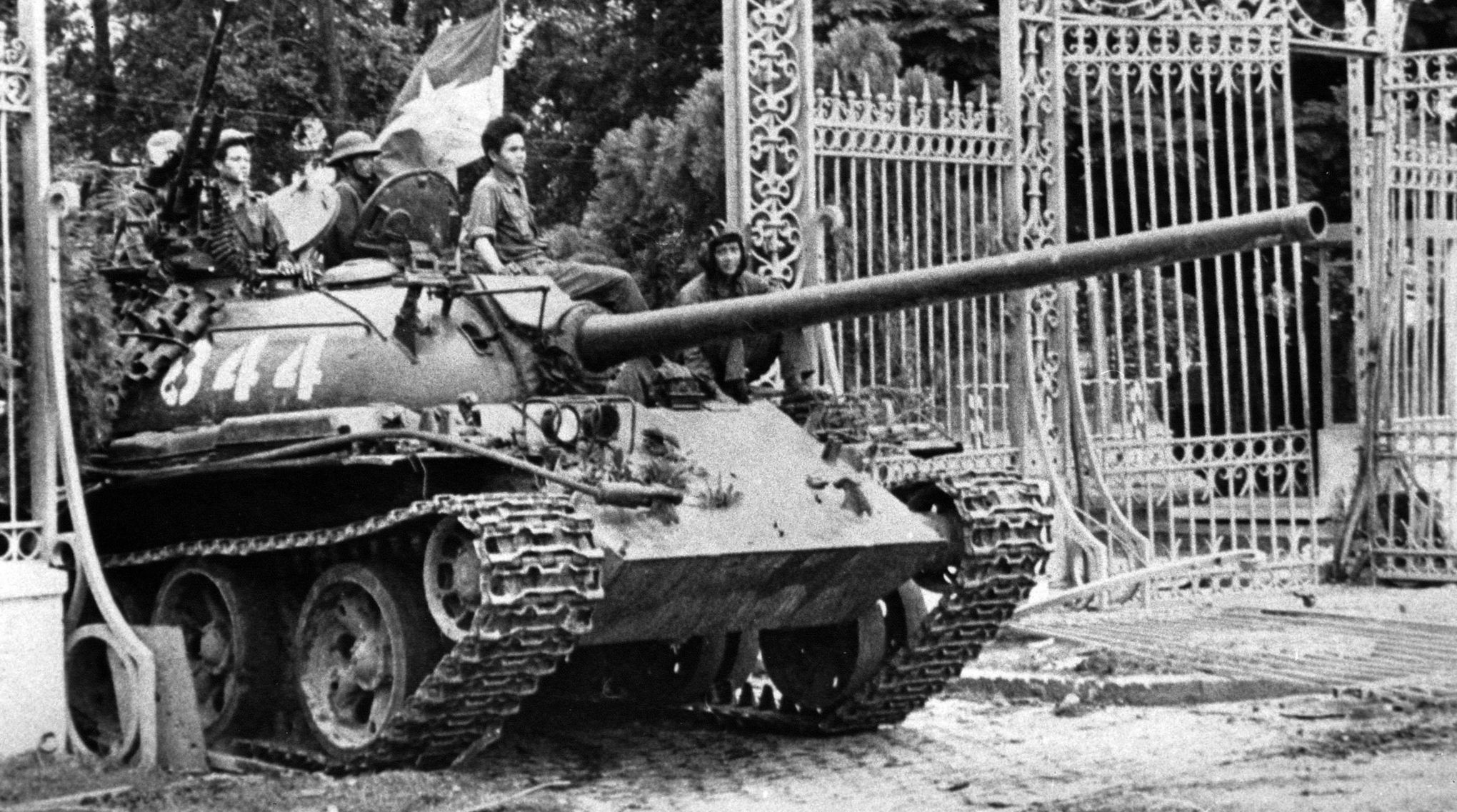 Le 30 Avril 1975 La Chute De Saigon Met Fin A La Guerre Du Vietnam