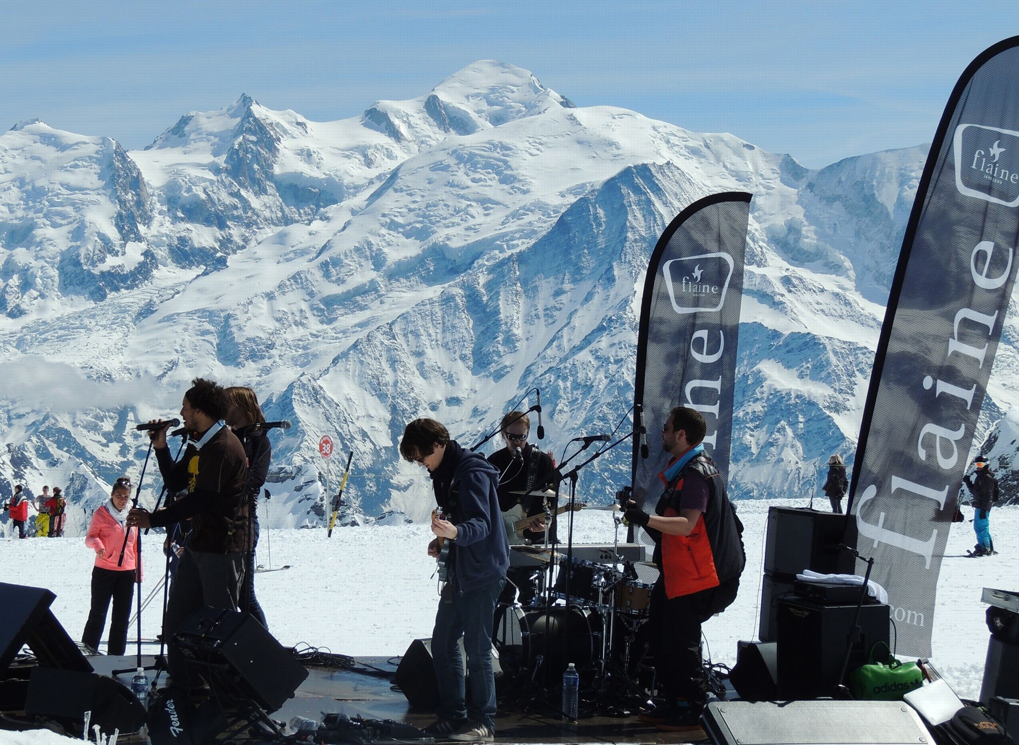 Ski En Fete Sous Le Soleil D Avril