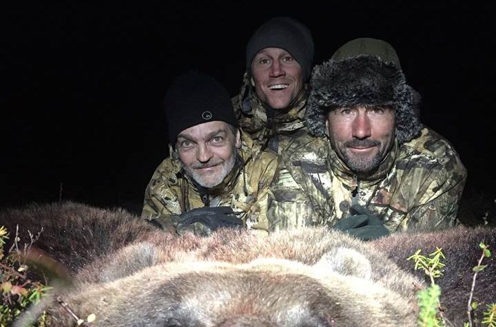 Photos de chasse de Luc Alphand en Russie la col re des