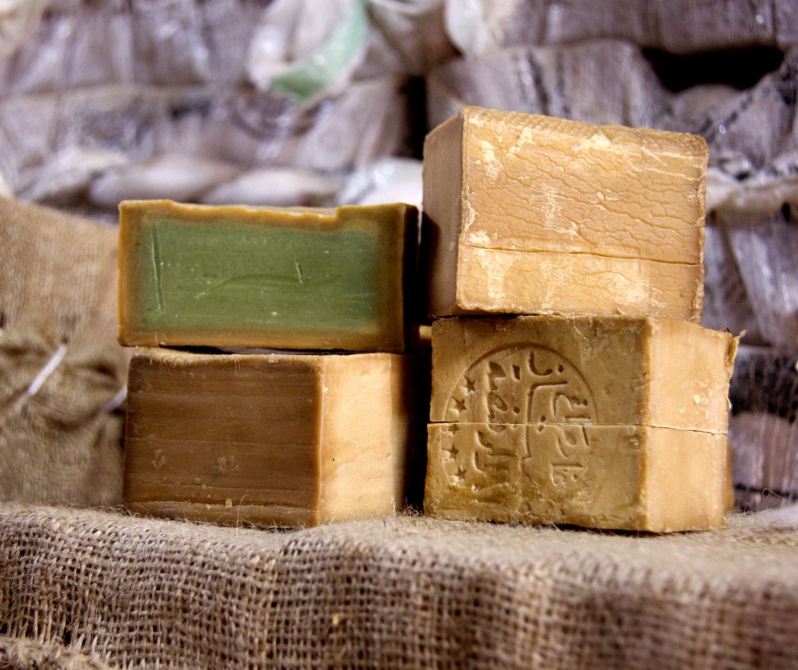 Мыло в древности. Мыловарение в древнем Египте. Мыловарение в древности. Самое первое мыло. Древнее мыло.