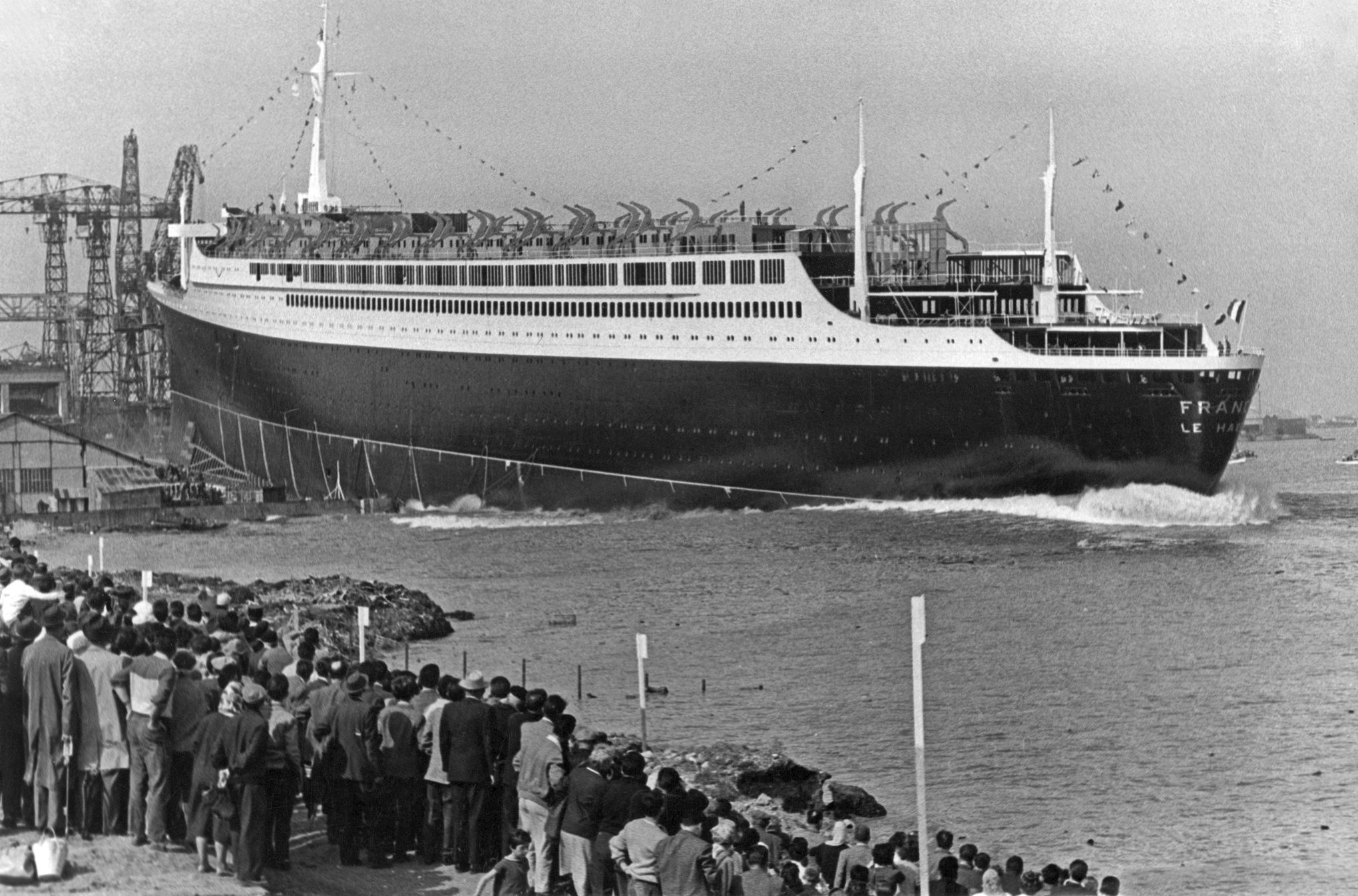 Le 3 Fevrier 1962 La Traversee Inaugurale Du France A Destination De New York