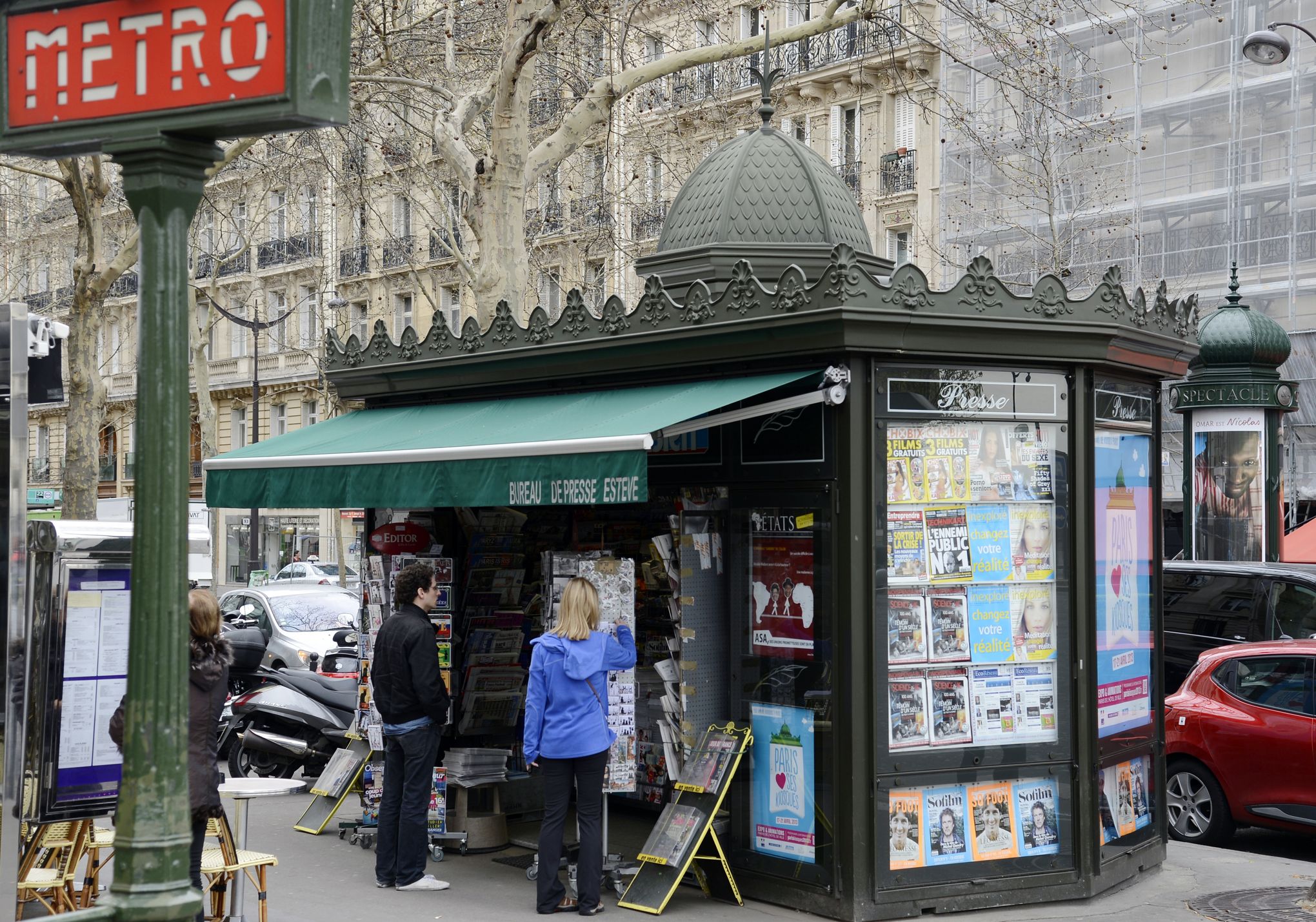 Les Francais Font Toujours Moins Confiance Aux Medias