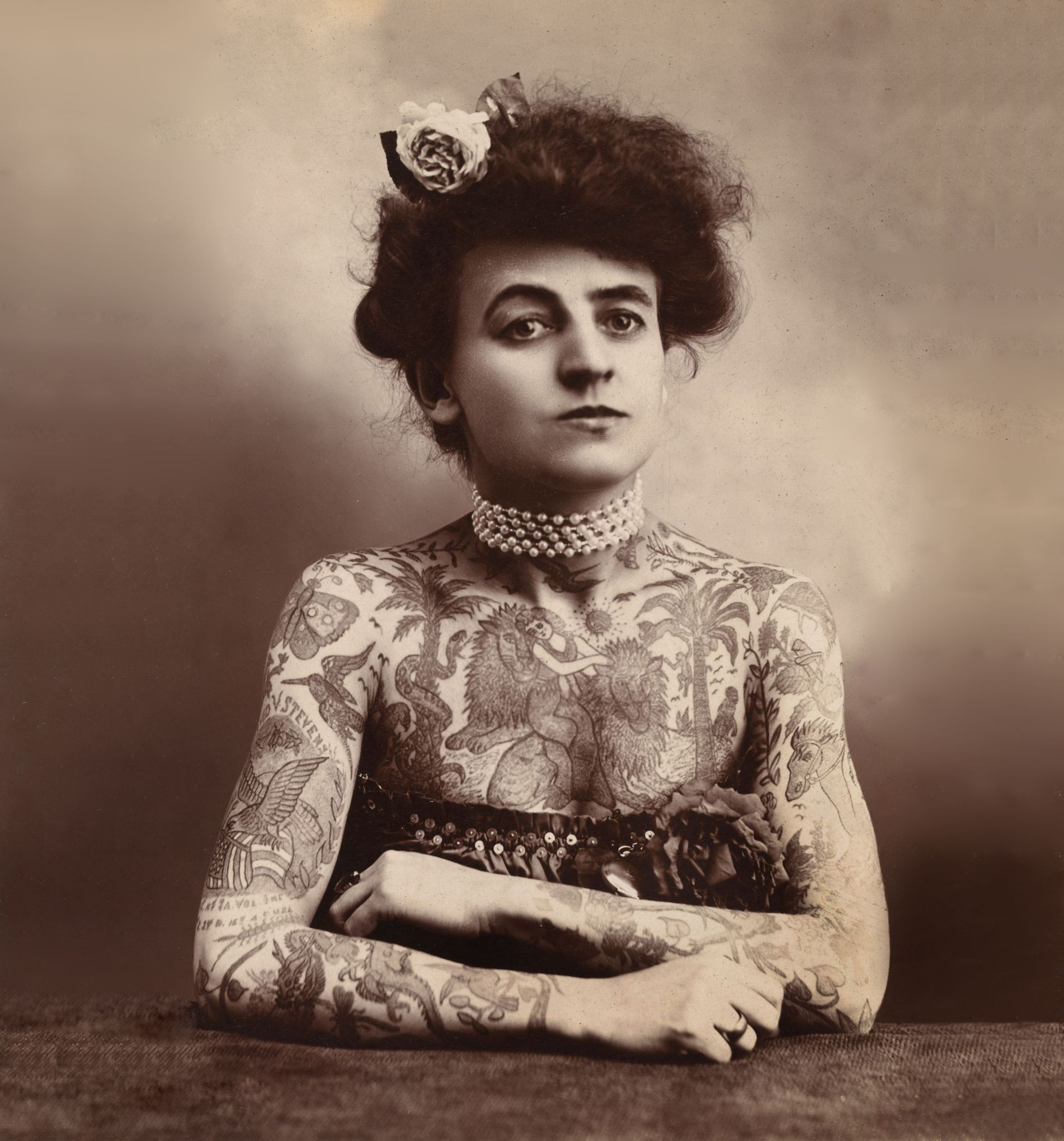 Tatouage 3 Croix Amsterdam Signification Le père Rémy, célèbre tatoueur en 1891 : «Je refuse les dessins indécents»