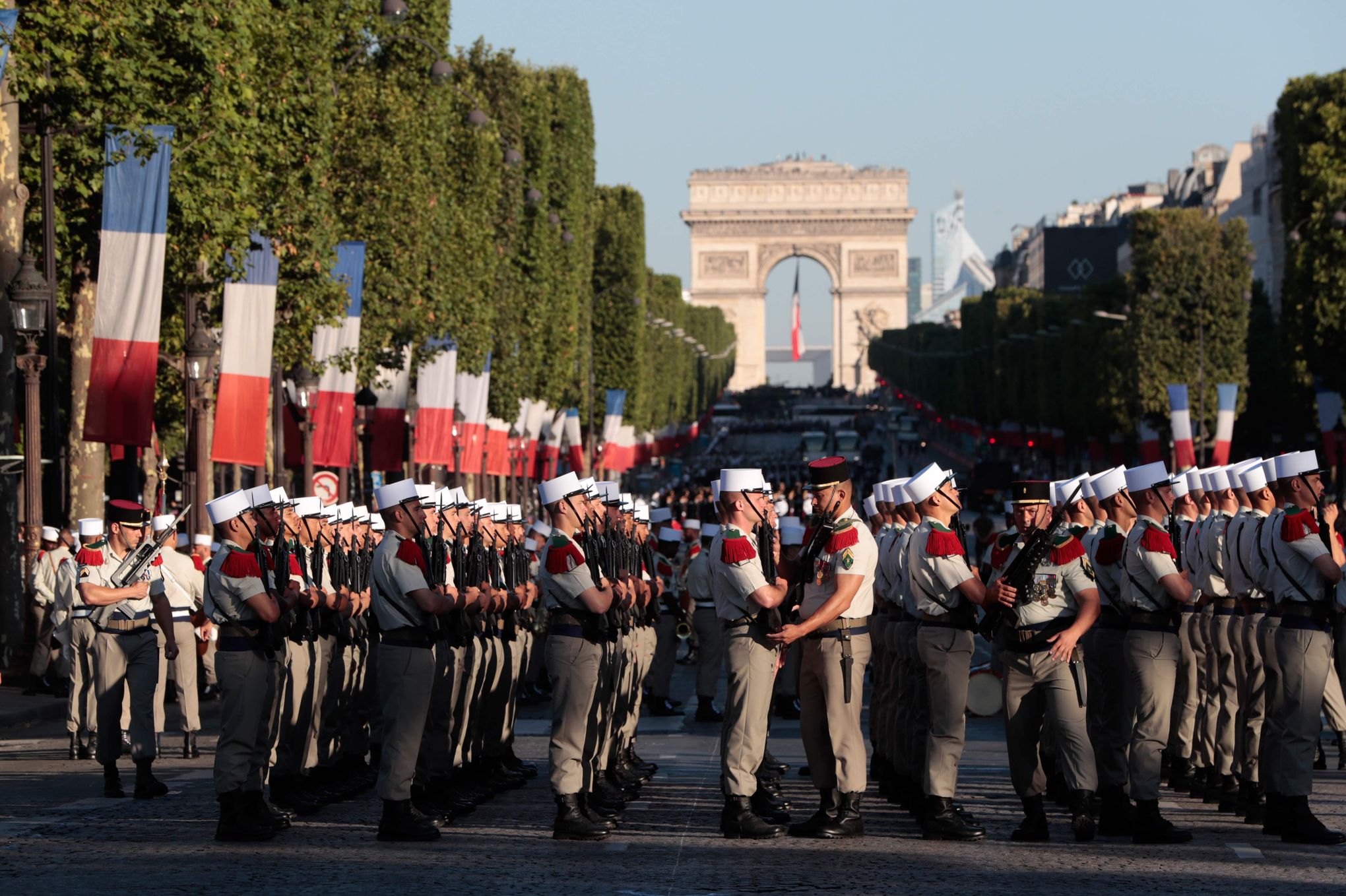 Revivez En Video Le Defile Du 14 Juillet A Paris