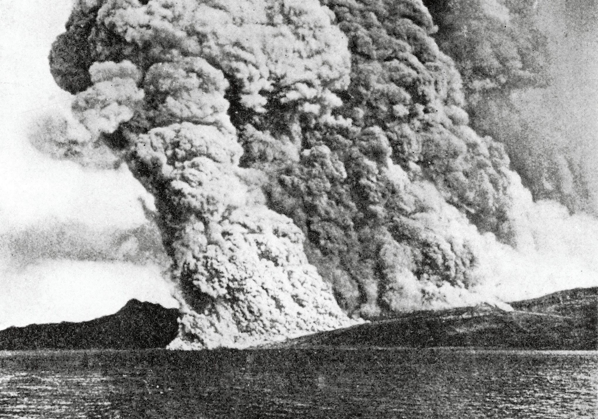  Eruption  De La Montagne  Pelee  En 1902 Wikipedia 