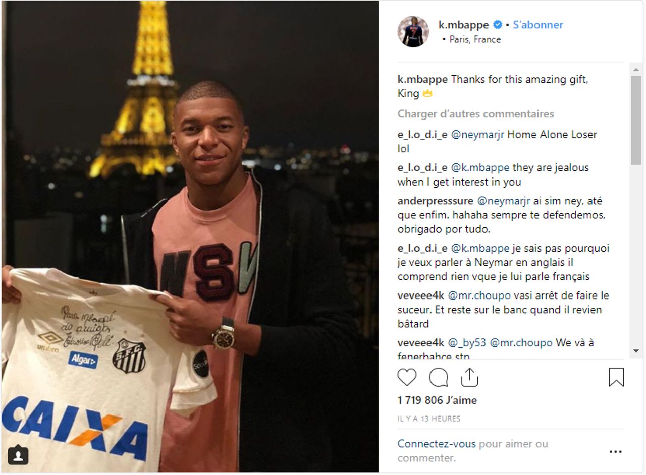 Pelé A Offert Un Cadeau À Kylian Mbappé