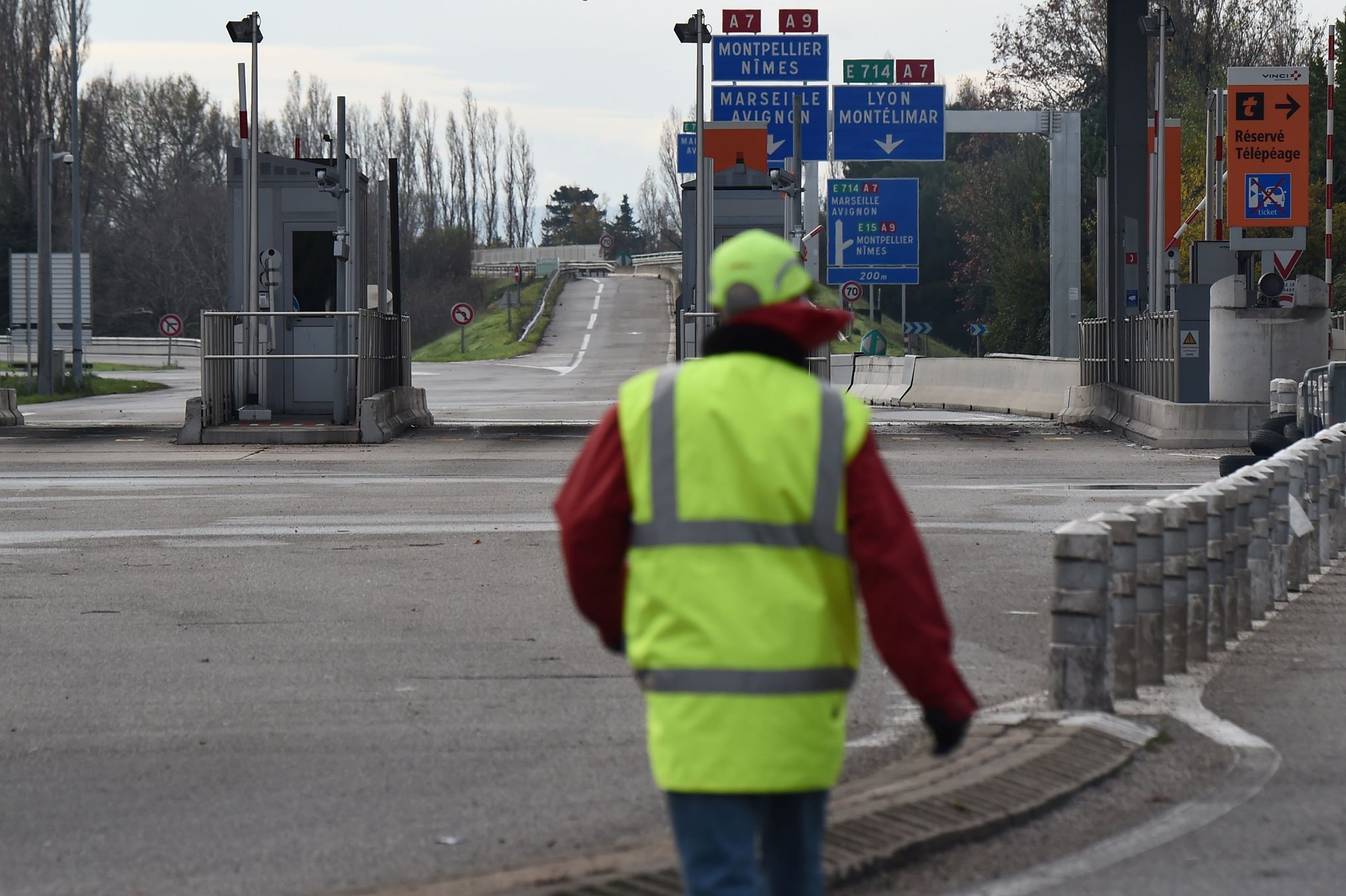 Dans Plusieurs Régions Les Gilets Jaunes Maintiennent La Pression