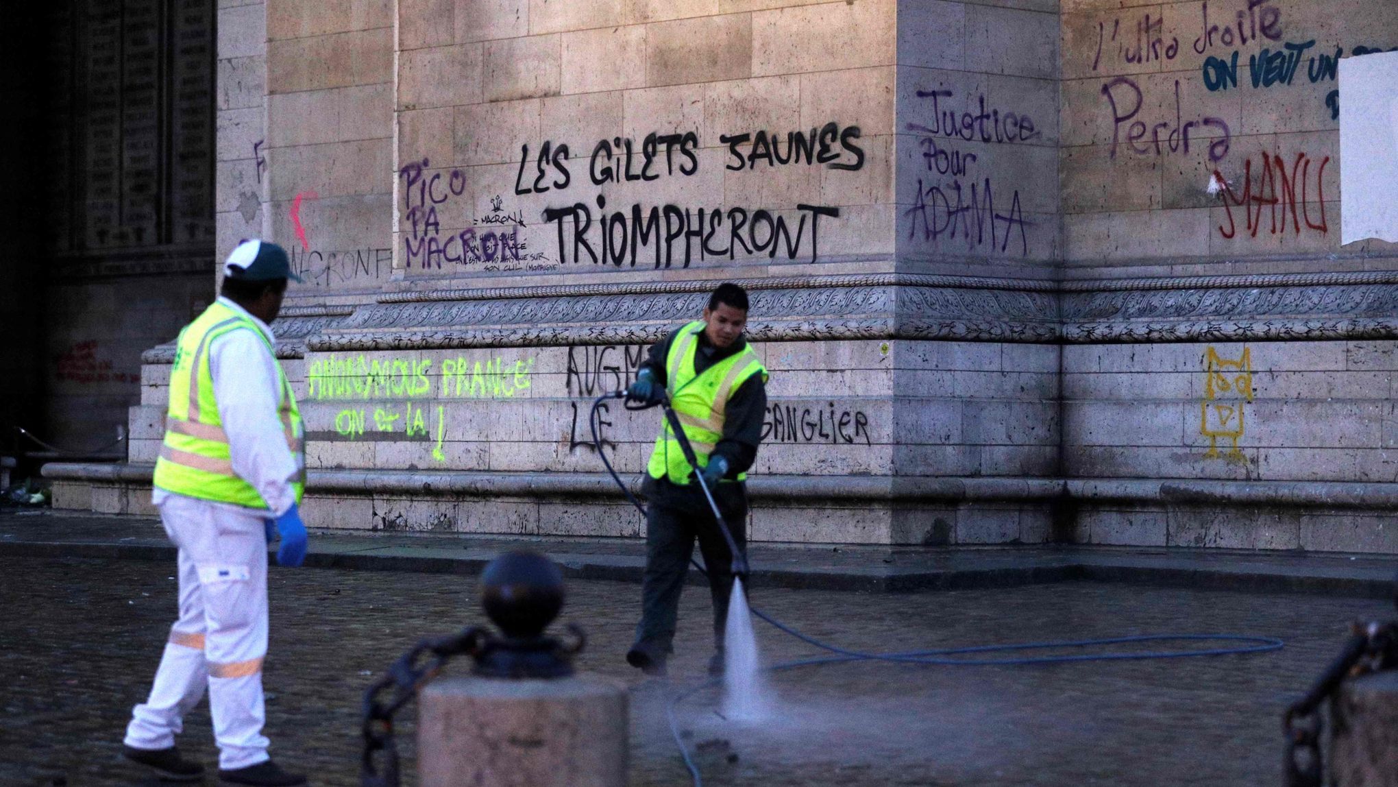 Gilets Jaunes Les Dégâts à Paris Au Lendemain De La