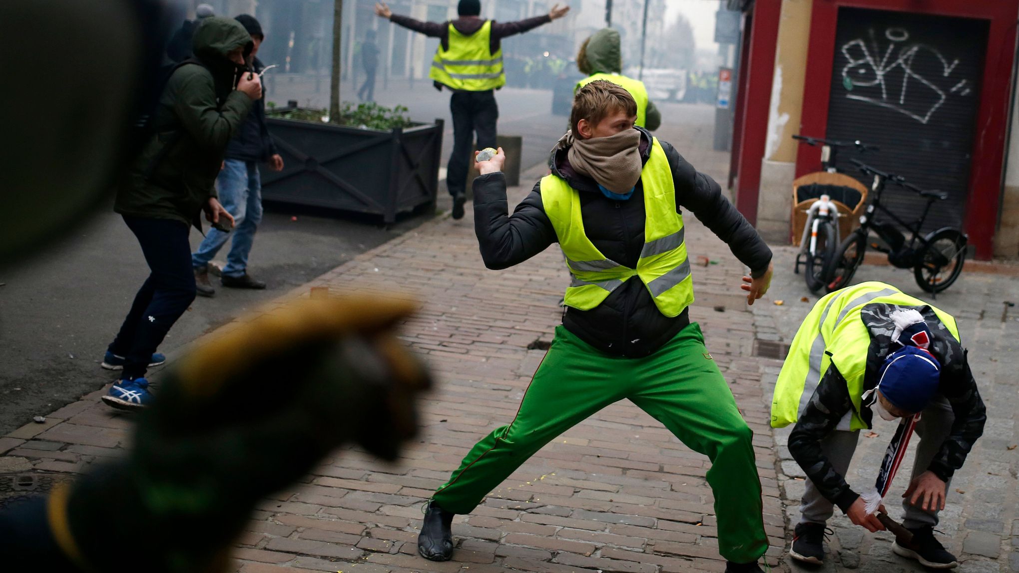 Gilets Jaunes Une 8e Mobilisation Et De Nouvelles Violences