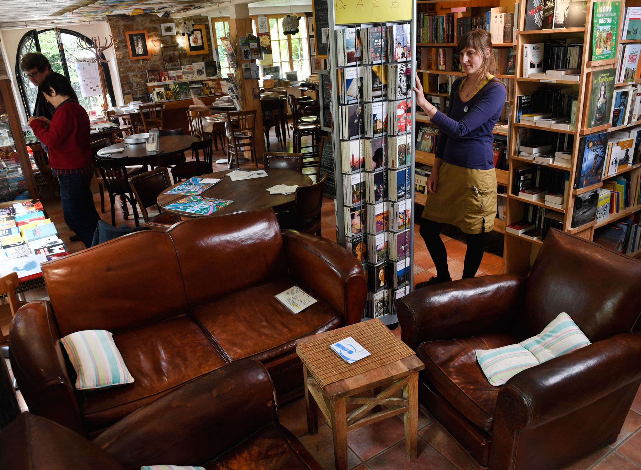 Gilets Jaunes Une Avalanche De Livres Arrive En Librairie