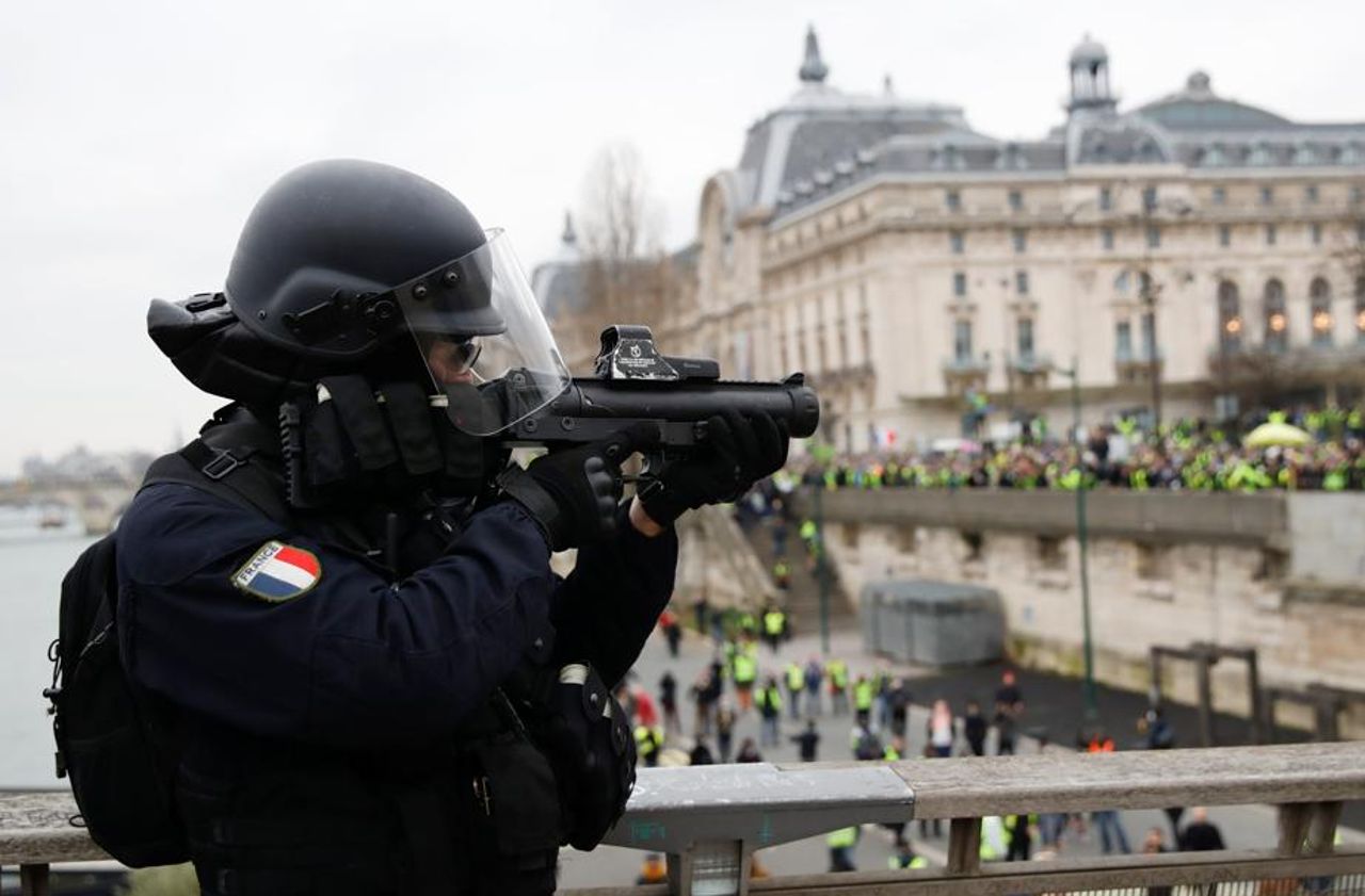 France: Le flash-ball ou l'arme qui fait peur aux “gilets jaunes”