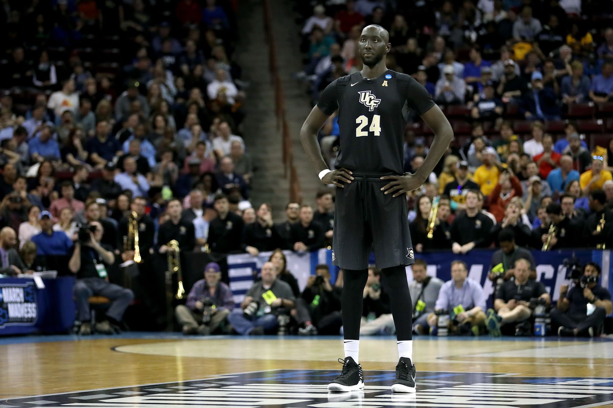 Tacko Fall le phénomène trop grand (2,29 m) pour jouer au basket