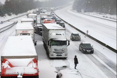 La neige sème encore la pagaille