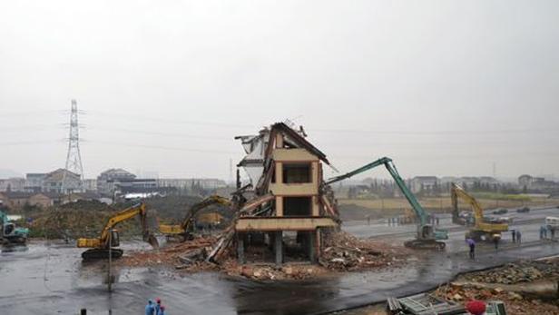 Chine : la maison au milieu de l'autoroute a été rasée