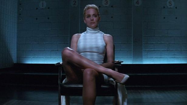 Sharon Stone 22 Ans Après Elle Revient Sur La Scène Culte De Basic Instinct 1698