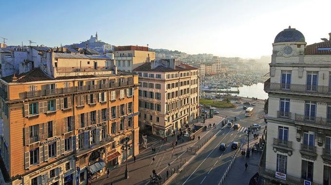 Celebre Avenue Marseillaise Menant Au Vieux Port