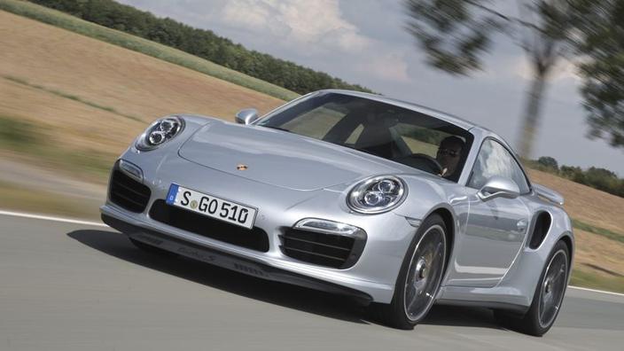 Une Porsche 911 Turbo S Eblouissante De Maitrise