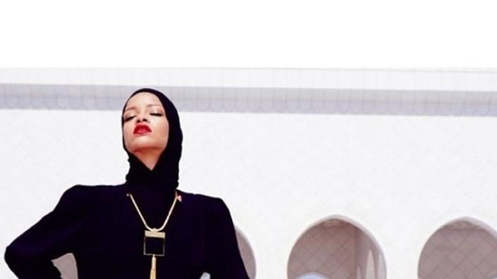 704px x 396px - Rihanna expulsÃ©e d'une mosquÃ©e Ã  Abu Dhabi