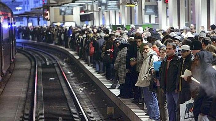 Grève : Un TGV Sur Deux, Le Trafic Des RER Perturbé