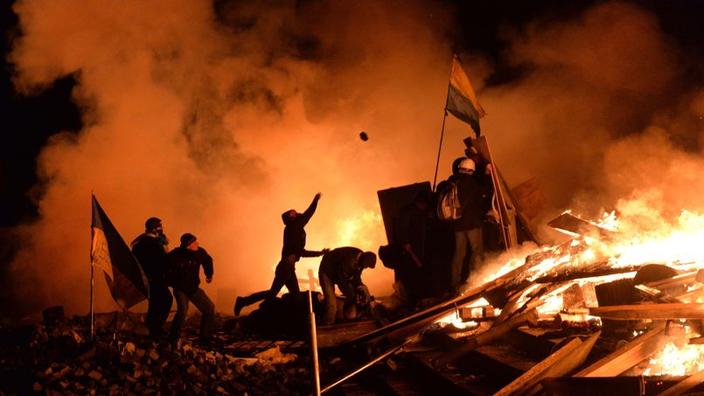 Les Balkans à Feu Et à Sang Kiev à feu et à sang