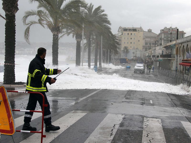 La Promenade Des Anglais Sous Les Eaux