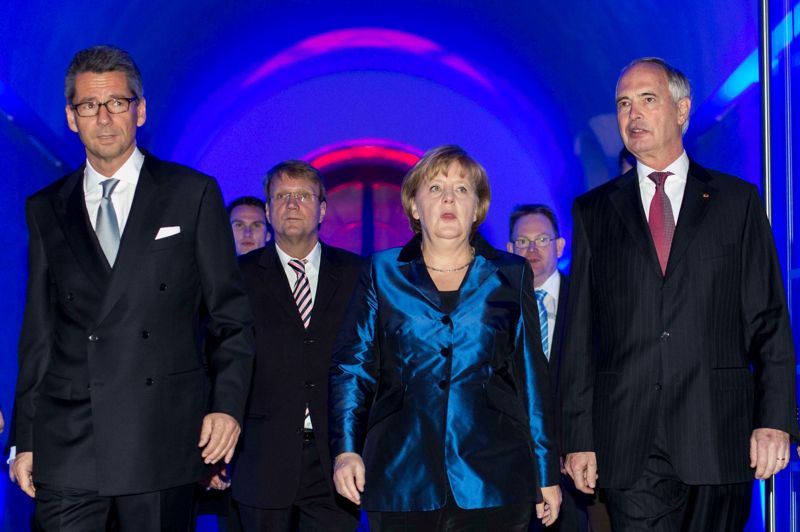 Angela Merkel et ses tailleurs hauts en couleurs
