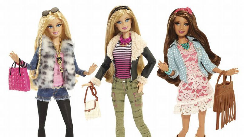 Des habits neufs pour la poupée Barbie
