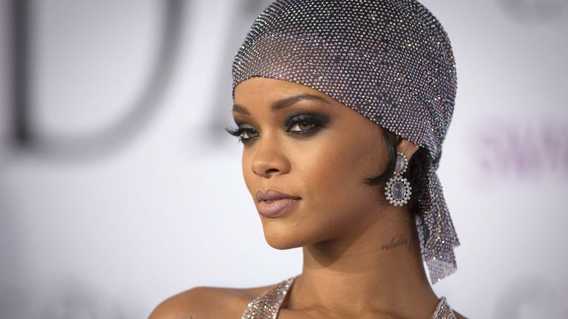 qui est Rihanna datant en ce moment 2014Hudson Bay point couverture datant