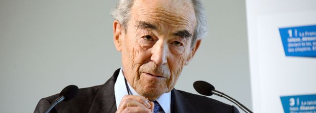 Charlie Hebdo L Alerte De Robert Badinter Face Au Piege Politique