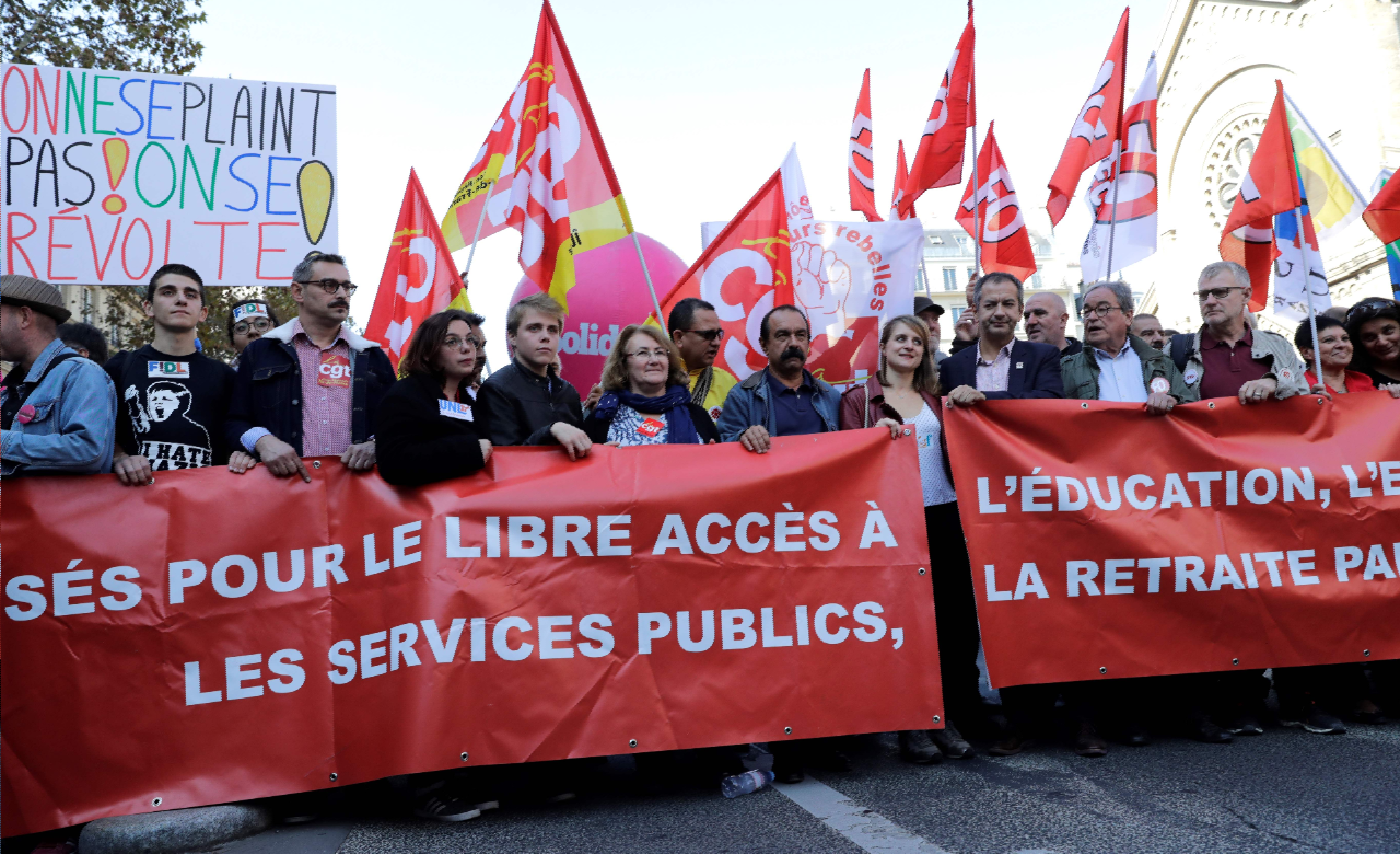 EN DIRECT - 21.500 manifestants à Paris pour défendre le &quot;modèle social&quot;