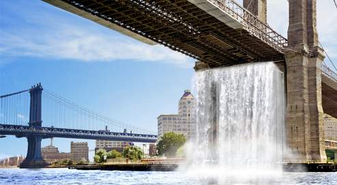 Cet été, une cascade tombera du Brooklyn Bridge, installation spectaculaire de l'artiste islandais Olafur Eliasson qui devrait doper le tourisme de Manhattan. (The New York City Waterfalls (artist's rendering), 2008 © Olafur Eliasson, 2008 Courtesy Public Art Fund)
