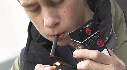 14% des 12-15 ans ont déjà testé les cigarettes aromatisées fraise, vanille ou chocolat.