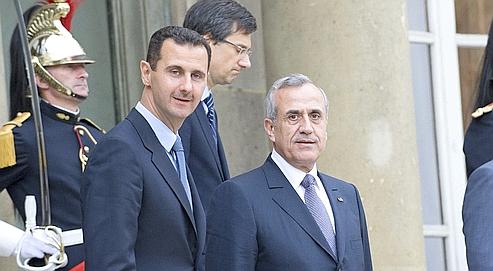 Le président syrien, Bachar el-Assad, et le président libanais, Michel Sleimane, samedi, sur le perron de l'Élysée.