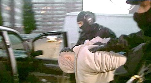 L'interpellation de Safé Bourada, le 26 septembre 2005, à Trappes où il aurait organisé l'embrigadement de jeunes musulmans pour le djihad.