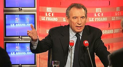 « Si on refuse de se rassembler, c'est Sarkozy pour dix ans », a prévenu François Bayrou.