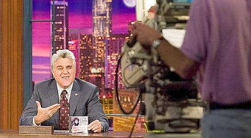 L'humoriste de la chaîne NBC, Jay Leno, a animé à Detroit, la capitale de l'industrie automobile ravagée par le chômage, un show intitulé Comedy Stimulus Plan entièrement gratuit pour les sans-emploi.