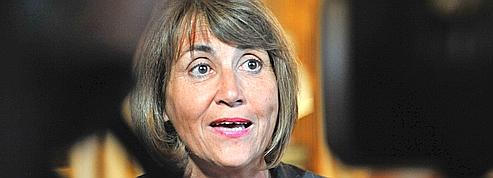 Christine Albanel veut «compléter<br/>la loi», l'opposition jubile<br/>