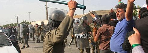 Iran : la police réprime<br/>des manifestants à Téhéran<br/>