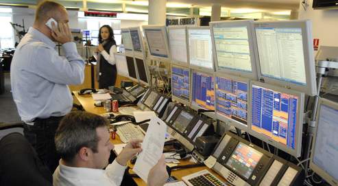 Des traders de la société d'investissement Global Equities, en septembre 2008 à Paris.