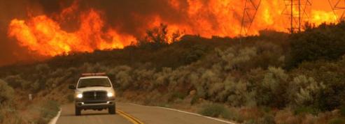 Le feu «s'étend de tous les côtés»<BR>en Californie 