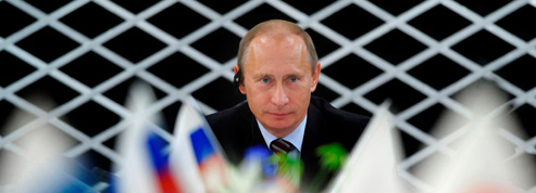 Poutine prépare son retour au Kremlin<br/>
