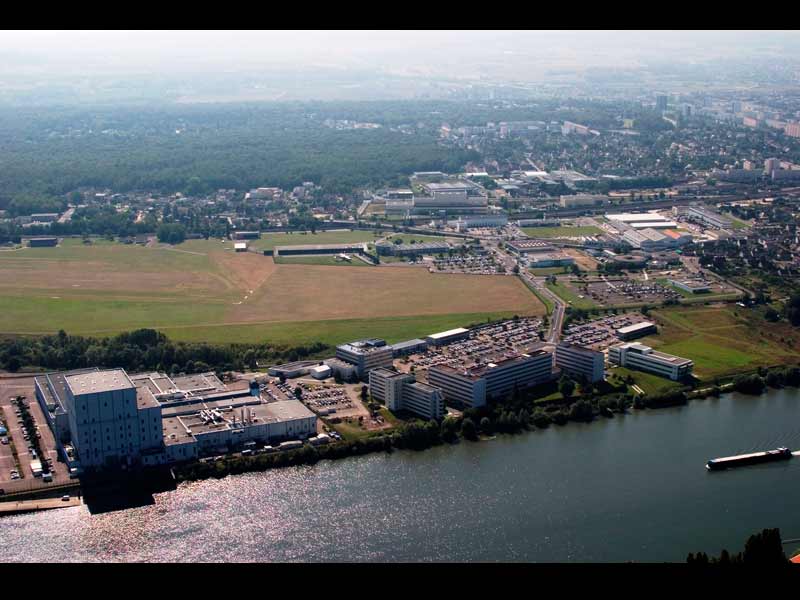 Les étages de la fusée Ariane sont assemblés dans deux sites, celui des Mureaux, dans les Yvelines, en France (en photo), et celui de Brème, en Allemagne. 