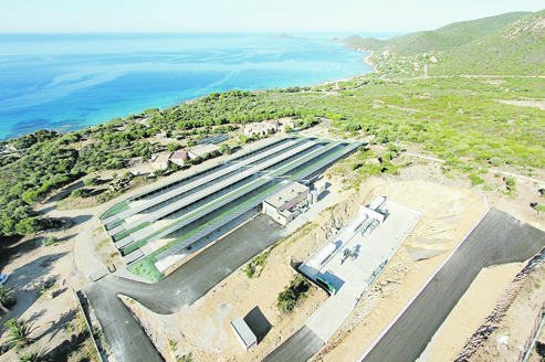 Située dans le golfe d'Ajaccio, la plate-forme de stockage, appelée Myrte, a été inaugurée lundi. Crédits photo: DR.