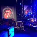 La scène avant le concert et l'interdiction de prendre des photos. Crédits photo: Steven Bellery (RTL) / Twitter.