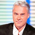  François Bachy.  Directeur adjoint de l'information sur TF1 et proche de Valérie Trierweiler, il a rejoint la Caisse des Dépôts dans la foulée de Jean-Pierre Jouyet en tant que directeur de la communication du groupe.